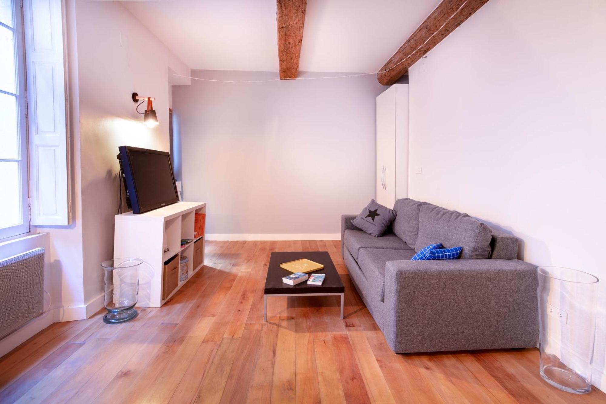 Workshop Apartment